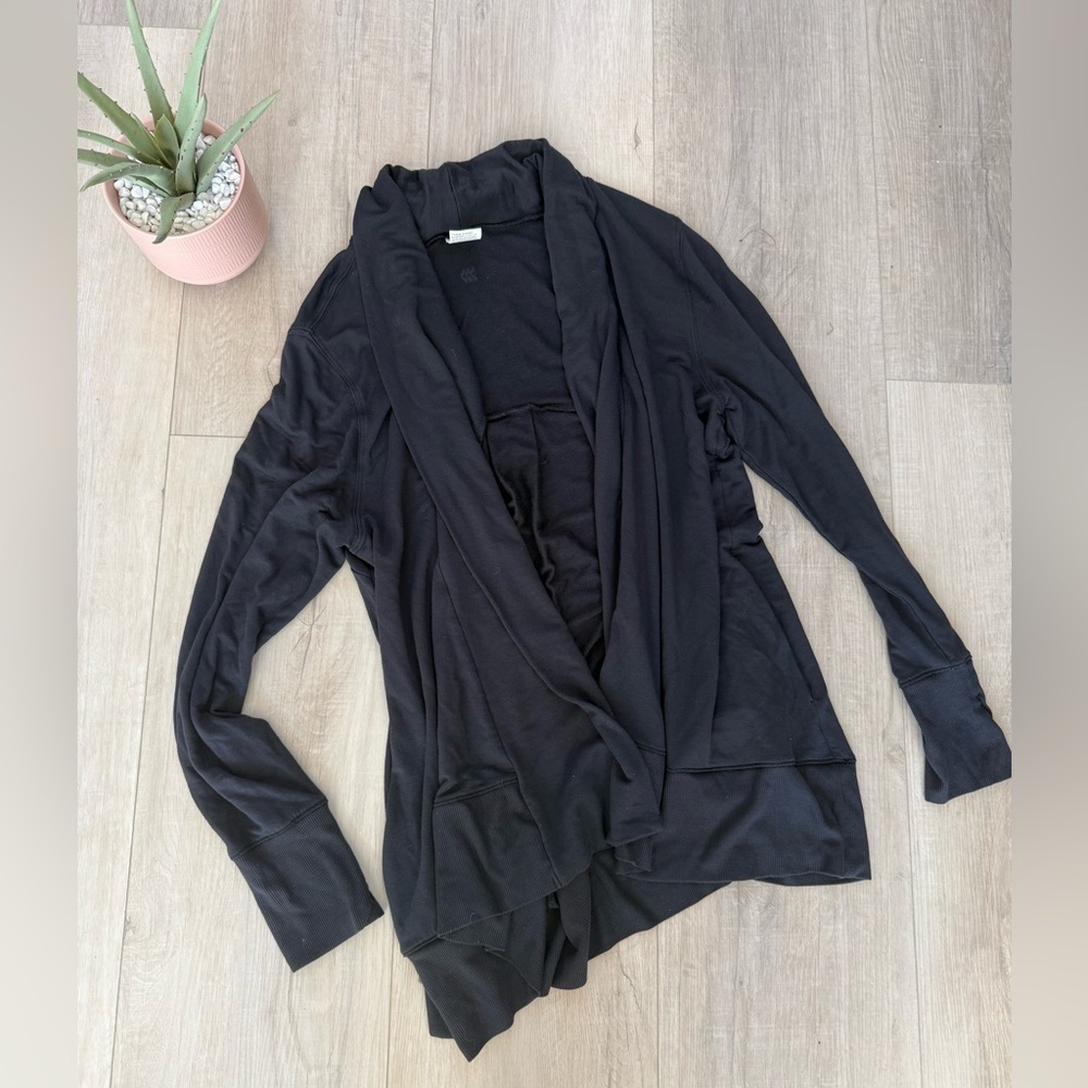 All in motion women’s black workout lounge where long tunic sweater with pockets